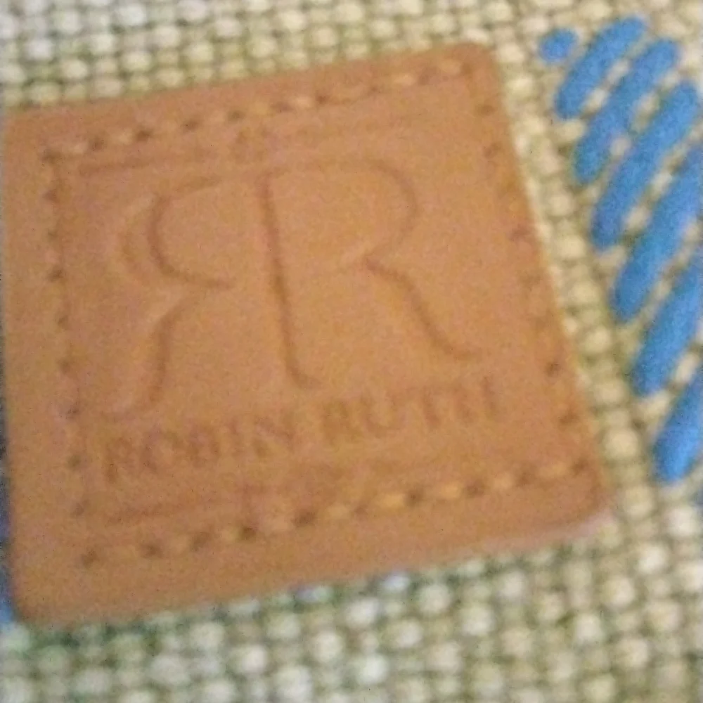 Robin Ruth - Picture 4 of 6